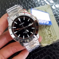 Montres Company 香港註冊公司(32年老店) 卡西歐 CASIO 黑水鬼 不鏽鋼錶帶 條字 黑...