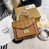 MCM    Female Bag (Gift Box) Messenger Bag New Style One-Shoulder Messenger Bag Genuine Leather