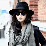 Large black wide floppy floppy fedora hat POLOS