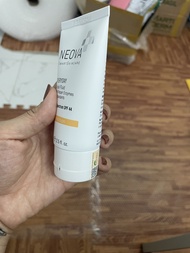 Kem chống nắng Neova Everyday Facial Fluid SPF 44 bảo vệ da chống tia uv 74ml