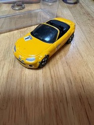 Tomica No. 111 馬自達 Mazda Roadster（MX-5）黃色模型車