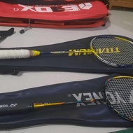 Raket Yonex aqstrox 88d prro premium dan Yonex muscle  power 25 titanium