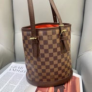 LV棋盤格水桶包