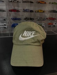 Nike 軍綠老帽