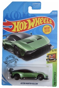 Aston Martin Vulcan, [green] 235/250 Exotics 3/10