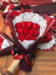 Hoa sáp bó 11 bông giấy đỏ siêu sang