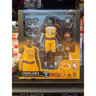 MAFEX NBA LeBron James Lakers LBJ