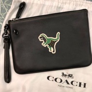 Coach 恐龍手拿包