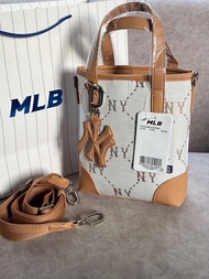 เอ็มแอลบี/MLB กระเป๋าสะพายผู้หญิง สะพายข้าง สะพายไหล่ ถือหิ้ว ขนาดสูง 8นิ้ว กว้าง 6นิ้้ว