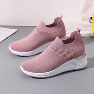 Soft-Soled 2025 Women Thick-Soled Mesh Shoes Single Shoes Spring Casual Sports Shoes Flying Knit Wom