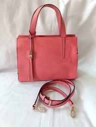 ❤️กระเป๋าหนังมือ2 Kate spade New York แท้ สภาพ 80% ❤️สีชมพู ทรงกล่อง ตั้งได้ ❤️ถือได้ มีสายยาวครอส