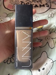 UNNY CLUB 持久亮澤粉底液