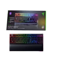 Razer Huntsman V2 Purple Switch Clicky Keyboard