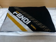 FENDI x FILA 聯乘 羊毛雙面圍巾。頸巾。中性款。芬迪。經典FF monogram 印花。飾品。型格。百搭。運動。休閒。保暖。冬天。