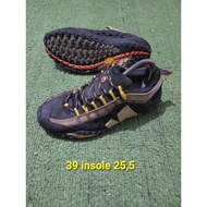 S39 merrell mountain shoes