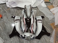 Dàn áo xe Sirius 50/110cc Bạc Đen Nhựa ABS cao cấp Tặng Tem PVC 3 Lớp Y Mẫu