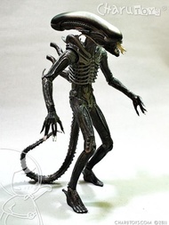 Alien Klasik Pria Besar Xenomorph Neca