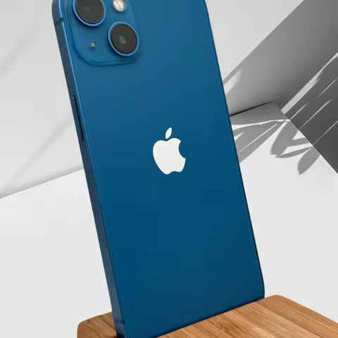 Original Unlocked Apple iPhone 13 128GB/256GB/512GB ROM A15 Chip IOS 5G Mobile phone Face ID 6.1" OL