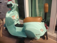 Vespa 兒童電動車