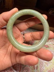 A玉翡翠黃加綠手鐲