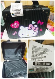 【限時免運】全新 正版 Hello Kitty 14吋 旅行格紋行李箱 手提箱 （另有花栗鼠款）