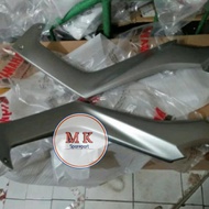 DELTABOX COVER TENGAH NMAX OLD KANAN KIRI SILVER ORIGINAL YGP