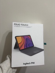 二手 LOGITECH FOLIO TOUCH 配備觸控板適用於 iPad Air 11 英吋 (M2 和 M3) 和 iPad Air (第 4、5 代) 的背光鍵盤保護殼
