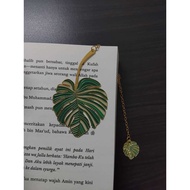AESTHETIC BOOKMARK — FLORAL DESIGN (BESI)