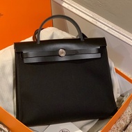 🈶23年購證❤️ 愛馬仕 #herbag31 #黑銀 #zip #帆布
