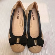 Dr KAO 氣墊鞋 原價2500 九成新 23.5cm 有送小禮物