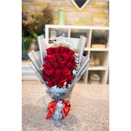 (LANGSUNG REDAY DAN SIAP KIRIM) BUKET BUNGA MAWAR MERAH ASLI FRESH RED ROSE HAND BOUQUET FLOWER KADO