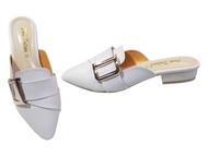 รองเท้าแฟชั่น Size 36-45 Bigsize แบบเปิดส้น  ส้นสูง 1 นิ้ว  หัวแหลม อะไหล่ D หนังเงา รองเท้าผู้หญิง 