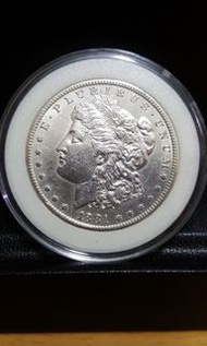 1881 年美國摩根一元銀幣  $ 880