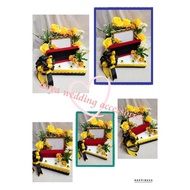 gubahan frame mas kahwin + bekas rantai tangan (black yellow)