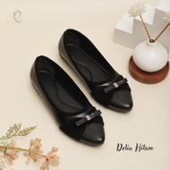 Latest QUINCE Delia Women's Ballet Flat Shoes