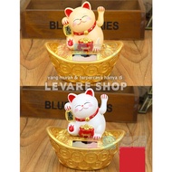 Boneka Pajangan Maneki Neko Lucky Cat - Kucing Hoki Uang Kimpo Perahu - Boneka Solar Tangan Gerak