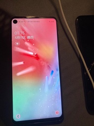 Samsung Galaxy A8s 智能手機