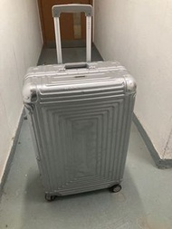 Second hand Elle 28 inches hard luggage  大型行李箱