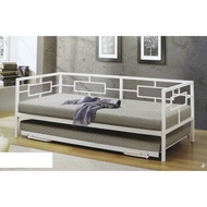 Pf8333 day bed baby court day bed Stock