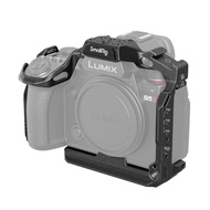SmallRig 4023 "Black Mamba" Cage Camera Accessories for LUMIX G9 II S5 II S5 IIX