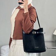 Ch*styNG Anora Bucket Bag