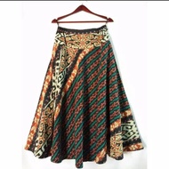 Rok Tenun Payung Motif Kalimantan - Rok Tenun Lebar Wanita Casual