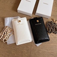 Chanel Coco Crush鏈條手機卡包 VIP贈品