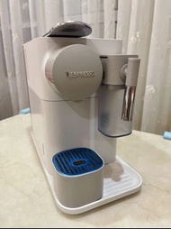 Nespresso 膠囊咖啡機Lattissima One(含膠囊咖啡）