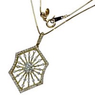 Pre-owned 18K gold necklace featuring a 0.478ct diamond (estimated H-I1) and 0.492ct total diamonds,