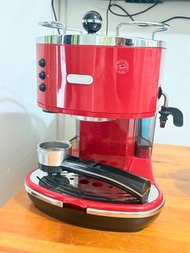 DeLonghi  半自動咖啡機 紅色