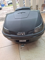 Givi 電單車尾箱