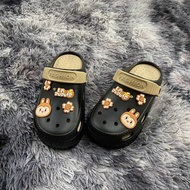 Dép Sục Dép Cross Nam Nữ Đế Cao Stick Labubu Chống Trơn Trượt Kiểu Dáng Thời Trang 8683