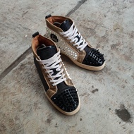 SEPATU SECOND CHRISTIAN LOUBOUTIN LOU SPIKES ORIGINAL