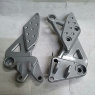 DINAMIK FRONT FOOTREST BRACKET =SILVER =